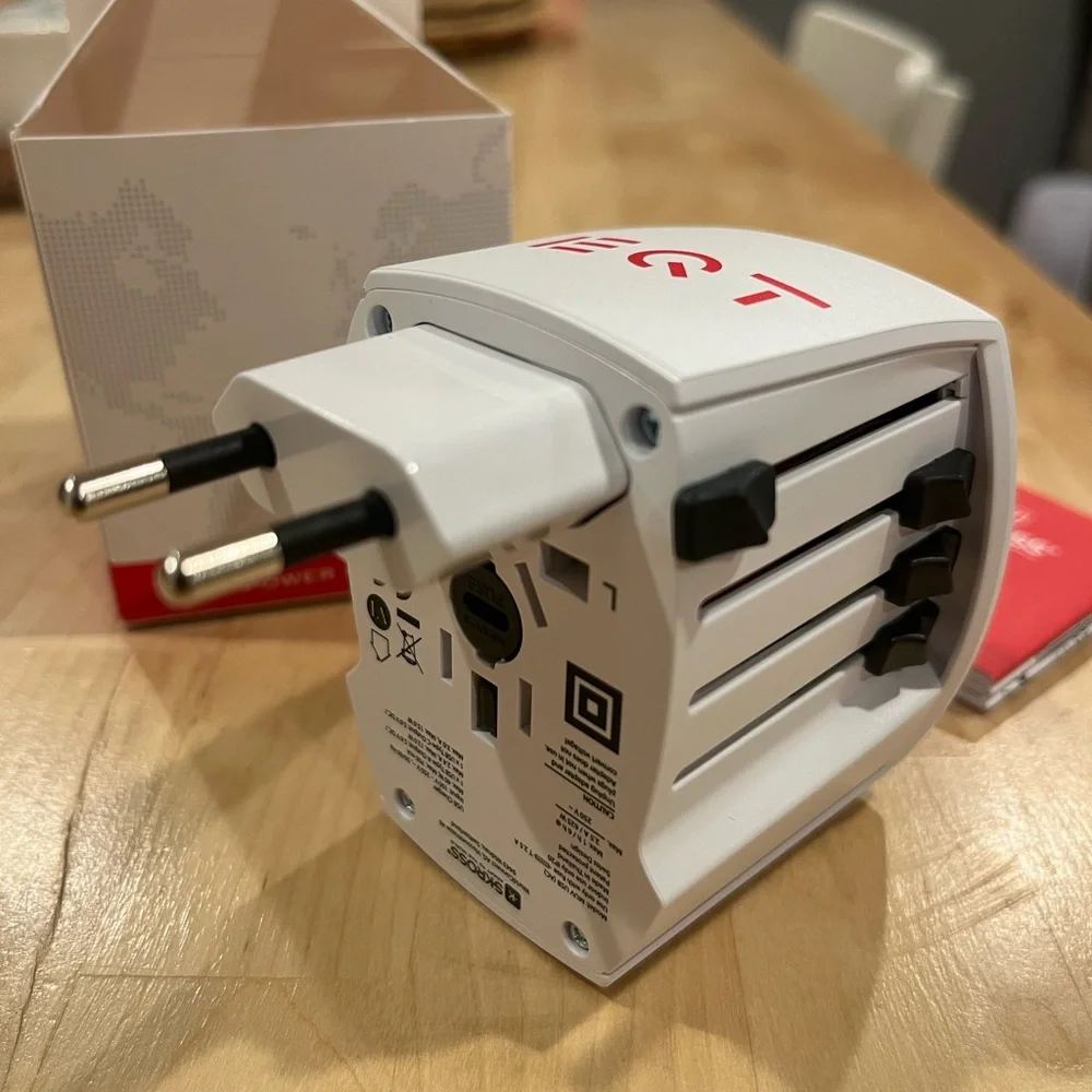 Travel charger adapter